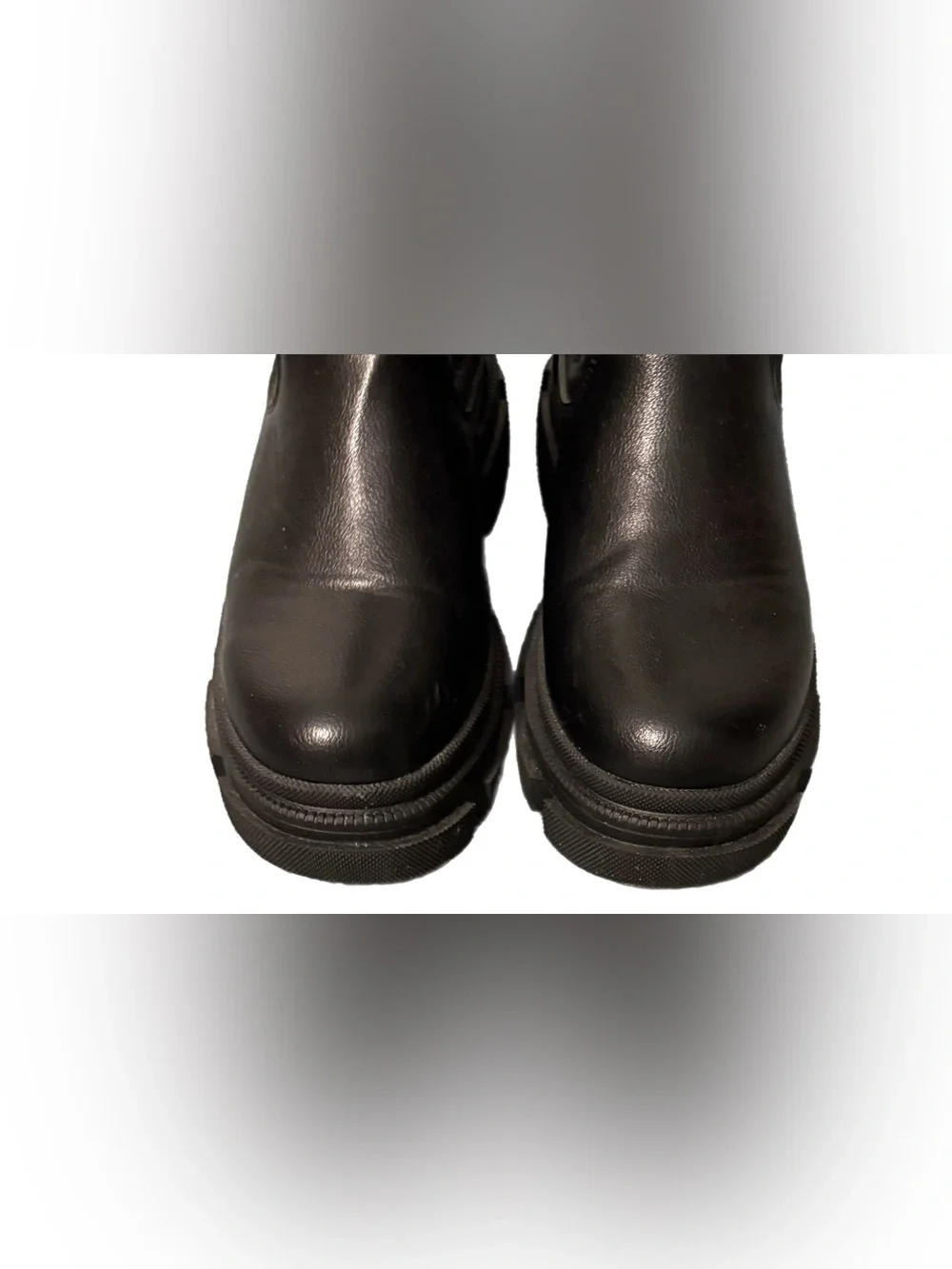 Yetier Women’s Black Lug-Sole Chelsea Ankle Boots